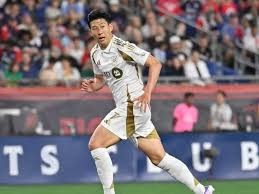 墨西哥队在世界杯揭幕战中击败南非队